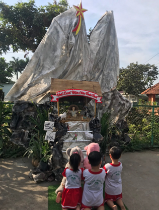 Lời mời từ hang đá